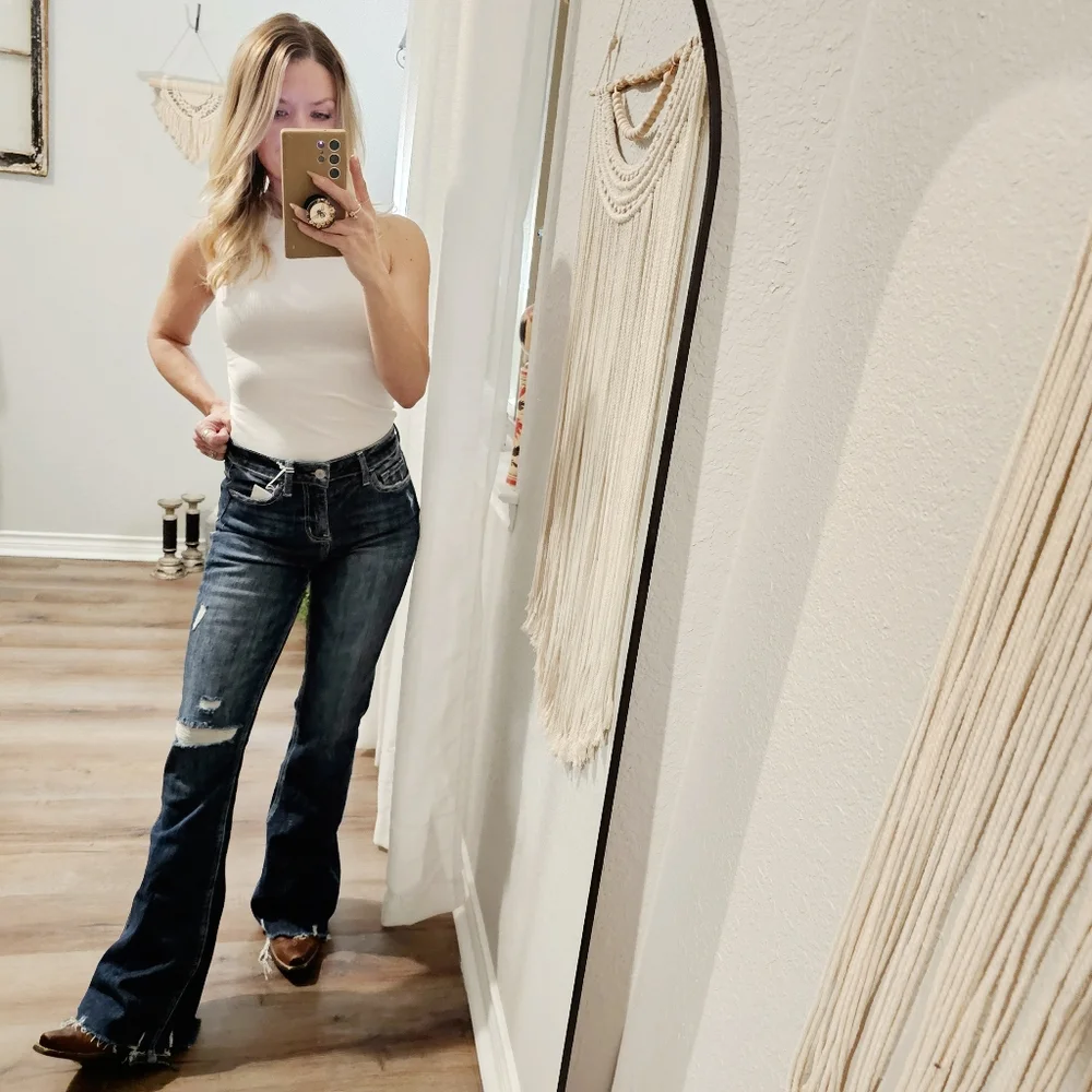 Lovervet (Vervet by Flying Monkey)  Distressed Flare Jeans Size 5(27) - Picture 10 of 15